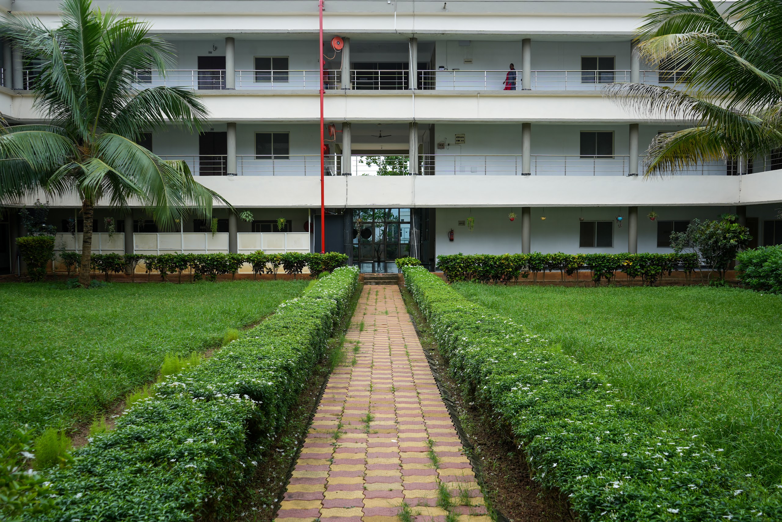 Landscaped grounds and gardens at Centurion Wellness